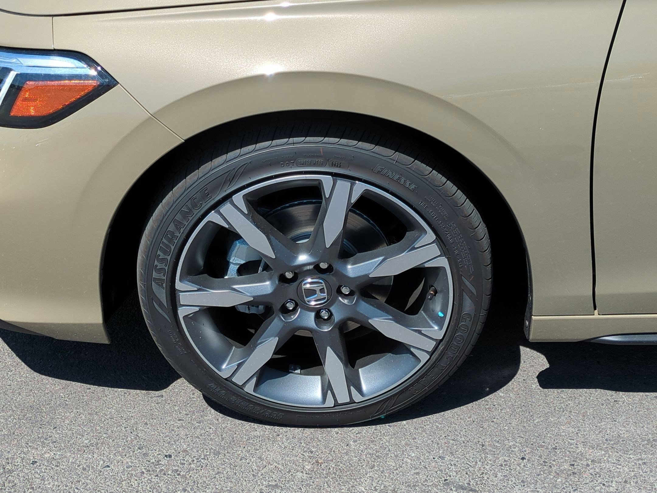 2026 Honda Civic Hatchback Sport Touring photo 7