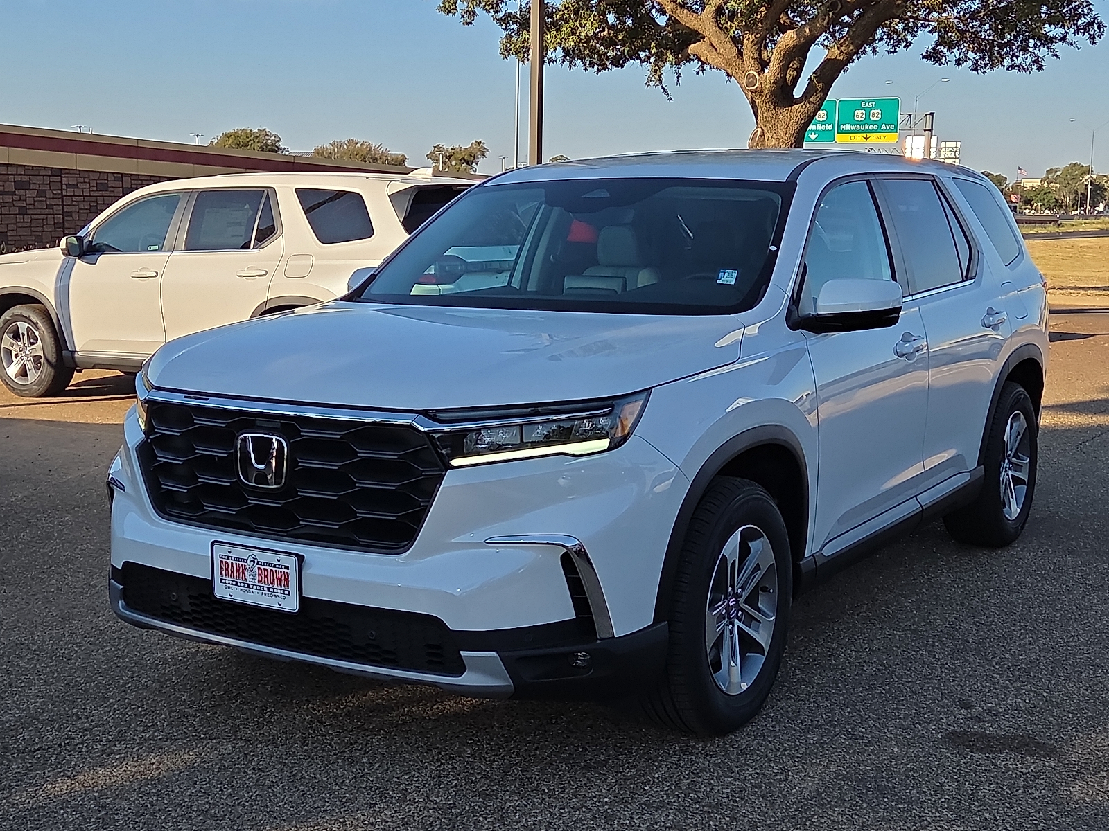 2025 Honda Pilot EX-L's photo