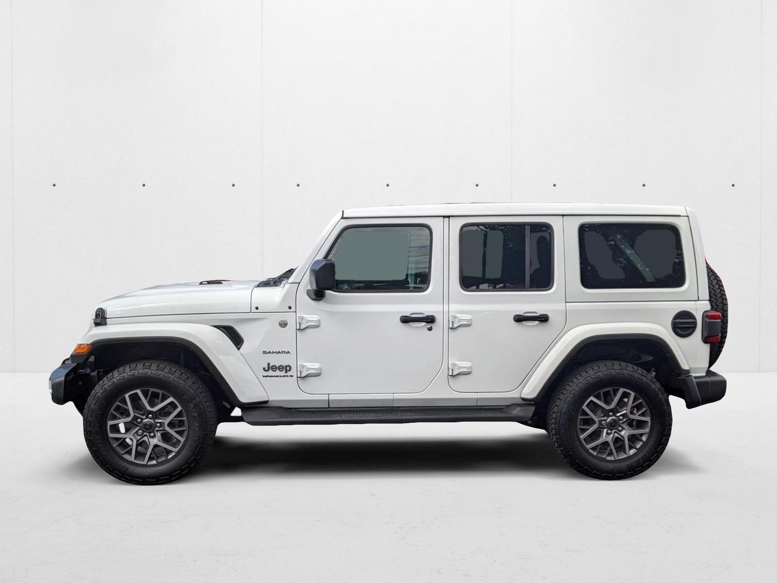 2024 Jeep Wrangler Sahara photo 9
