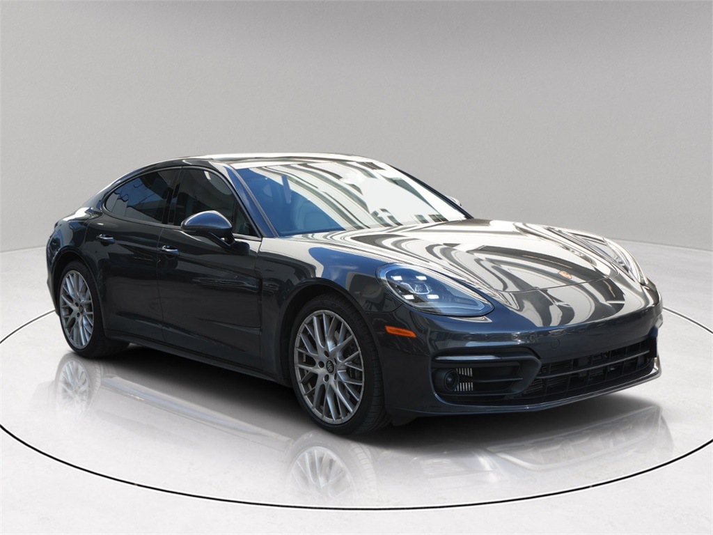 2022 Porsche Panamera Base's photo