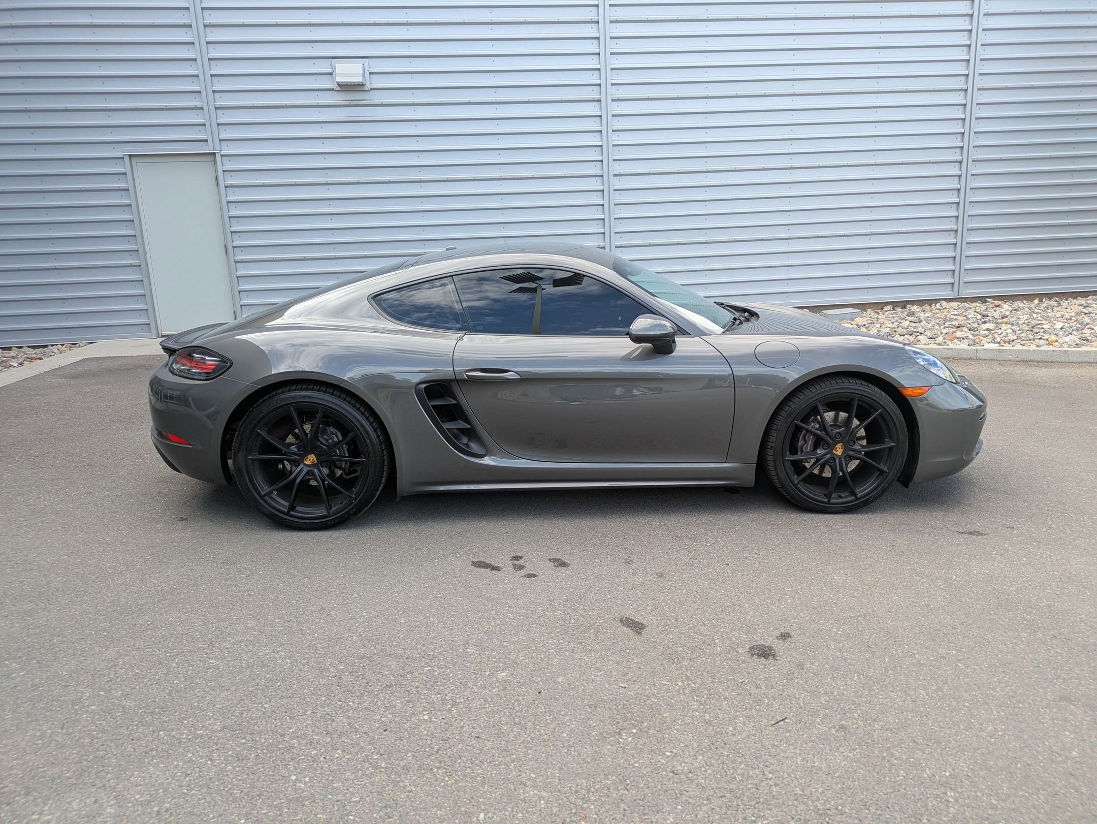 2019 Porsche Cayman T photo 2