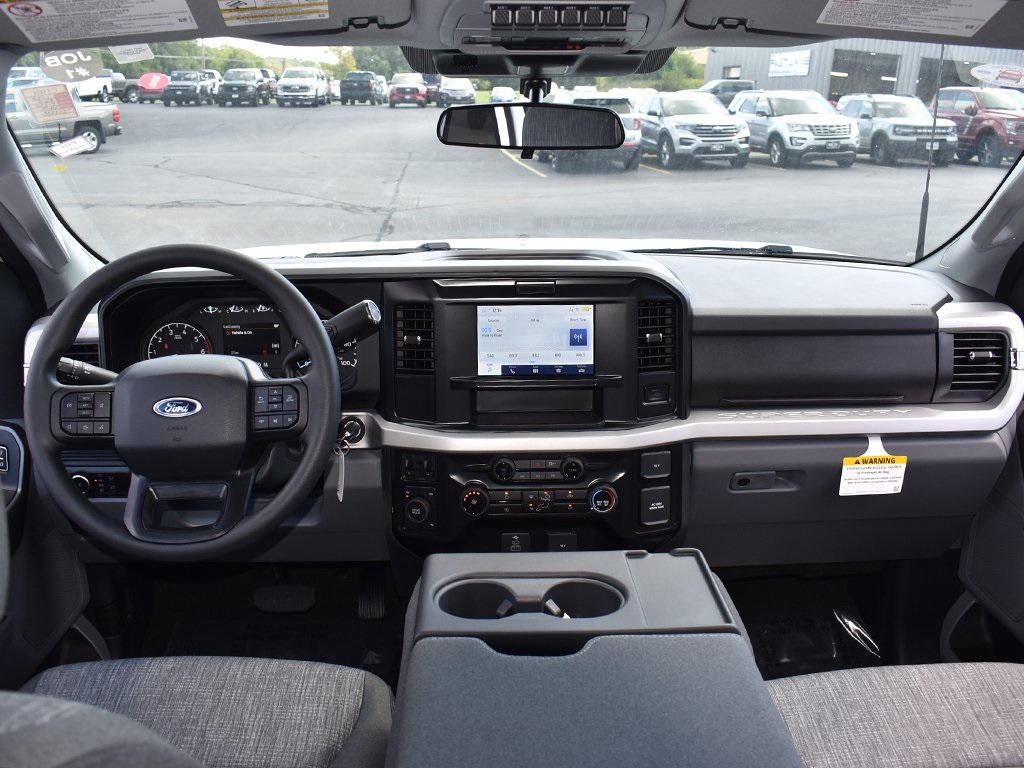 2026 Ford F-250 XLT photo 3