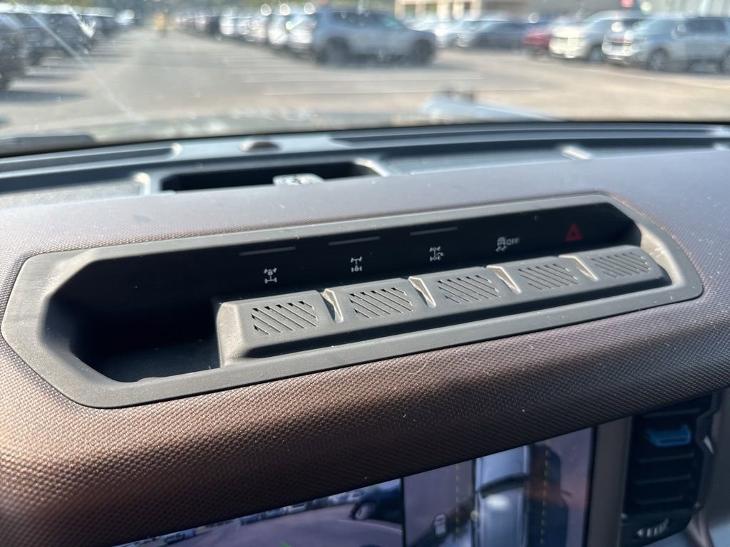 2022 Ford Bronco Outer Banks photo 17