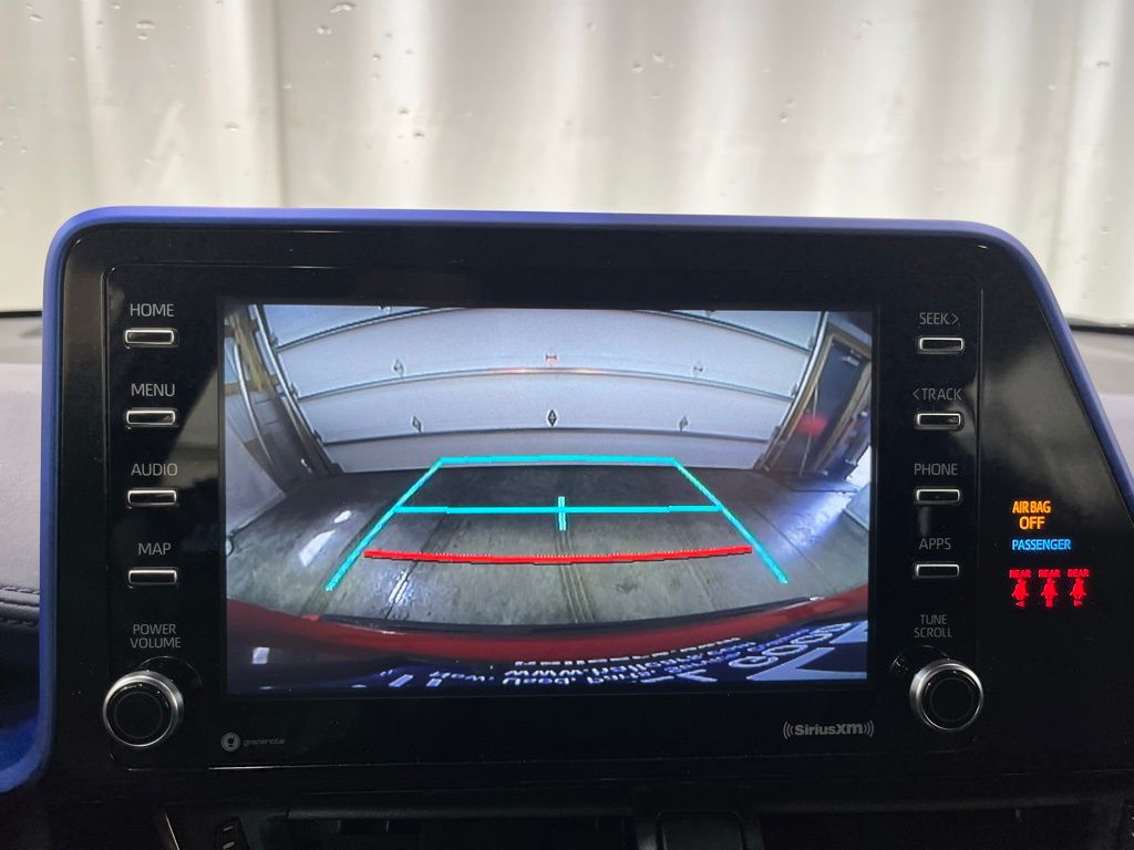 2020 Toyota C-HR XLE photo 15