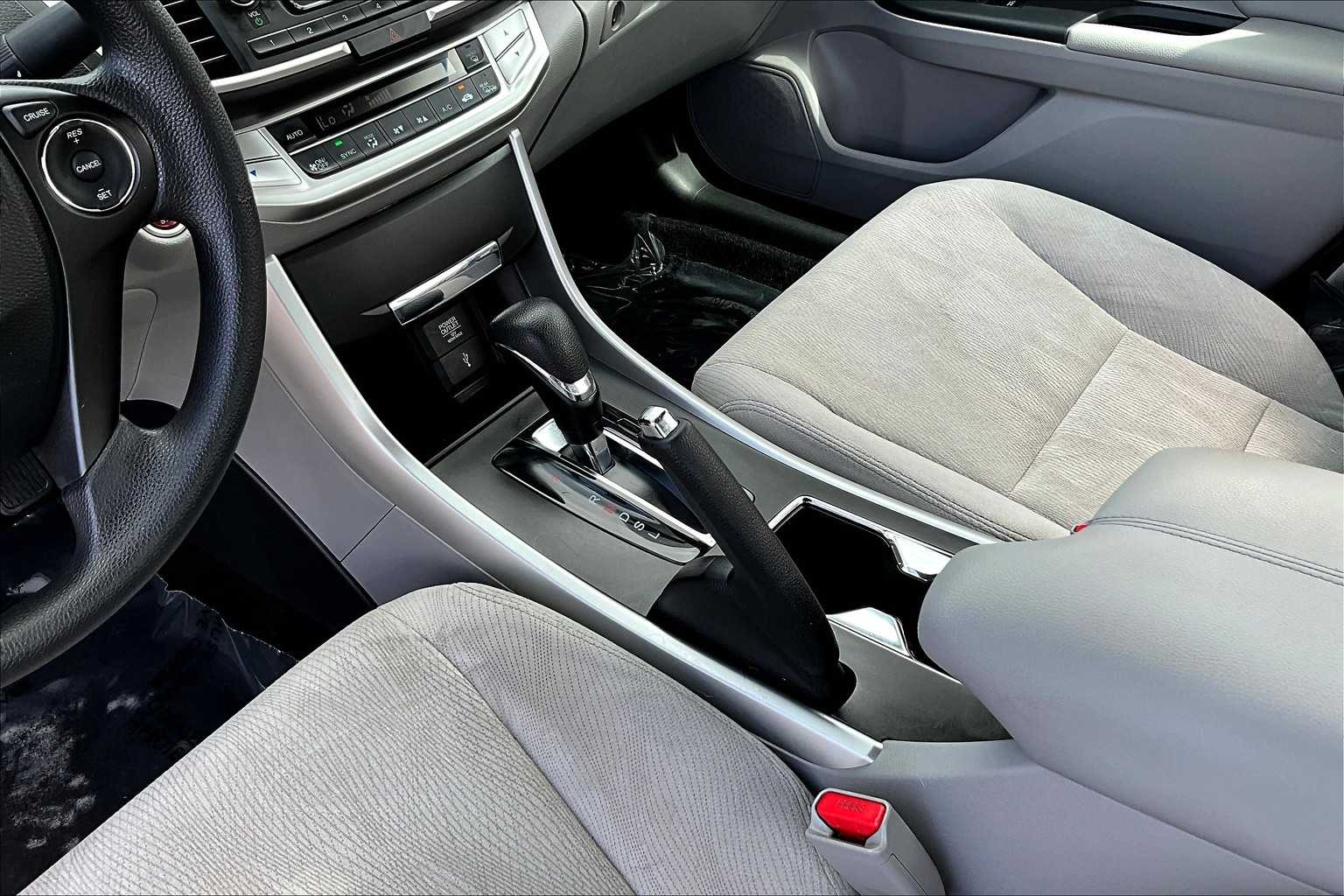 2014 Honda Accord EX photo 13
