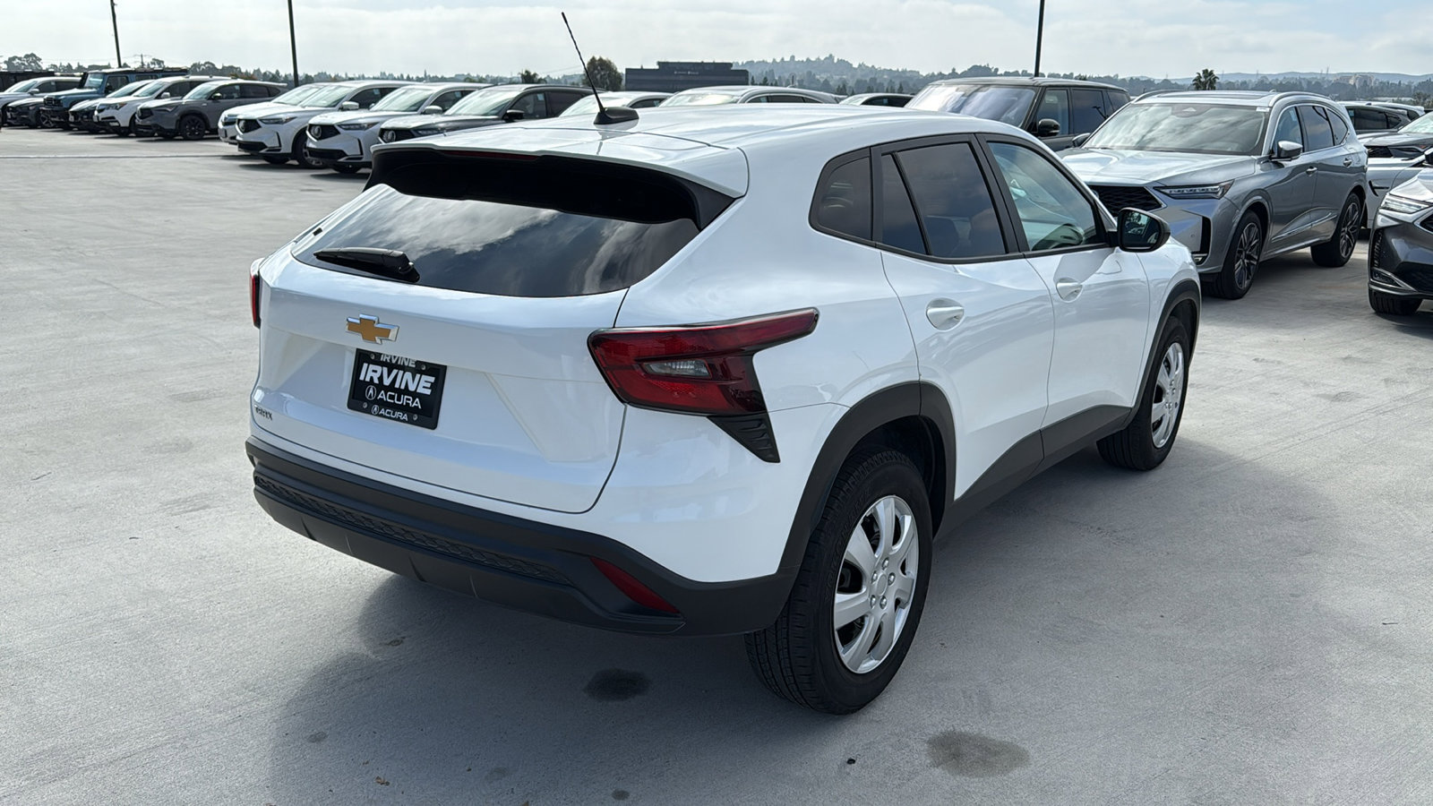 2024 Chevrolet Trax LS photo 4