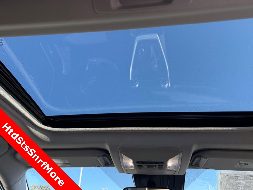 2022 Toyota RAV4 Hybrid XLE photo 15