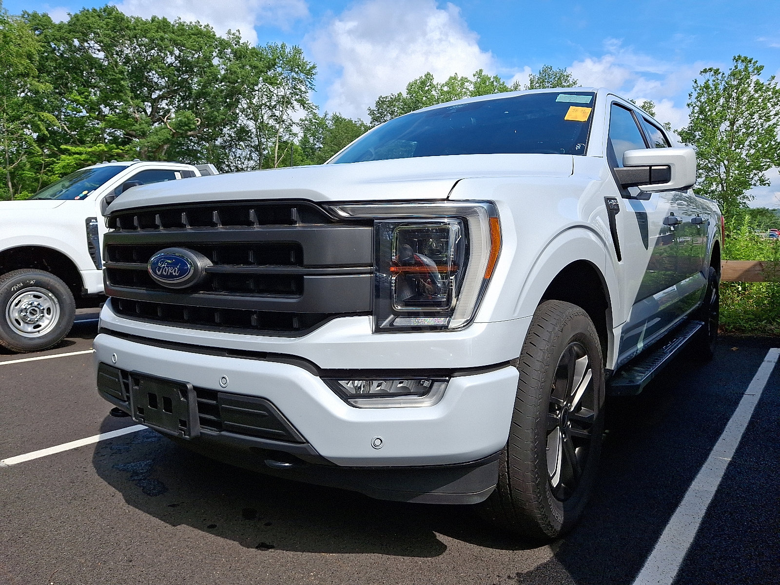 2022 Ford F-150 Lariat photo 2