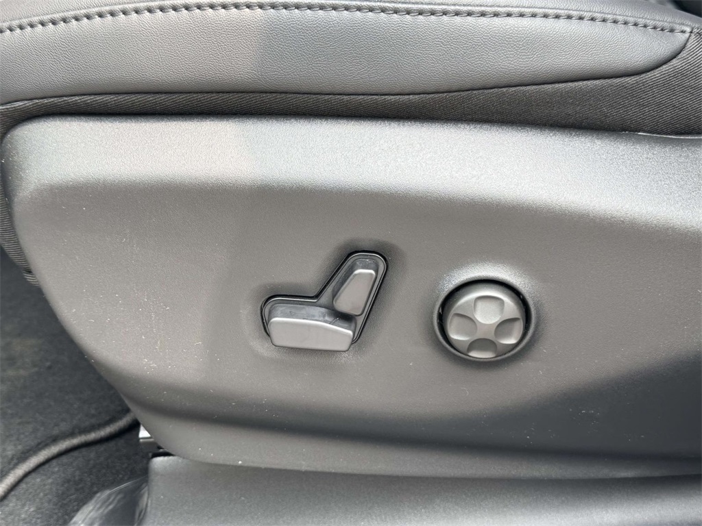 2026 Chrysler Pacifica photo 27