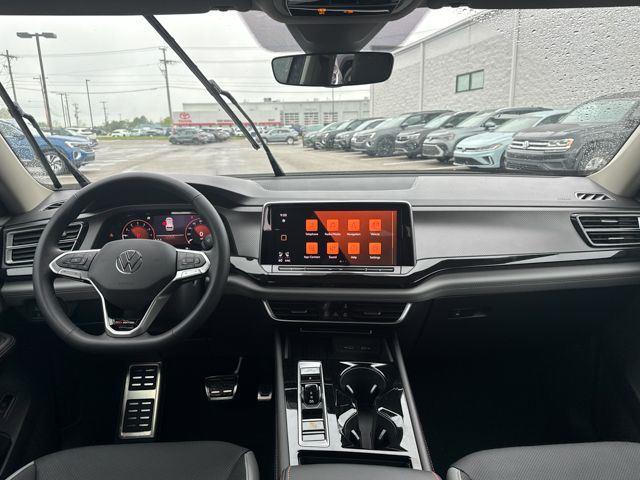 2025 Volkswagen Atlas Peak Edition SE photo 15