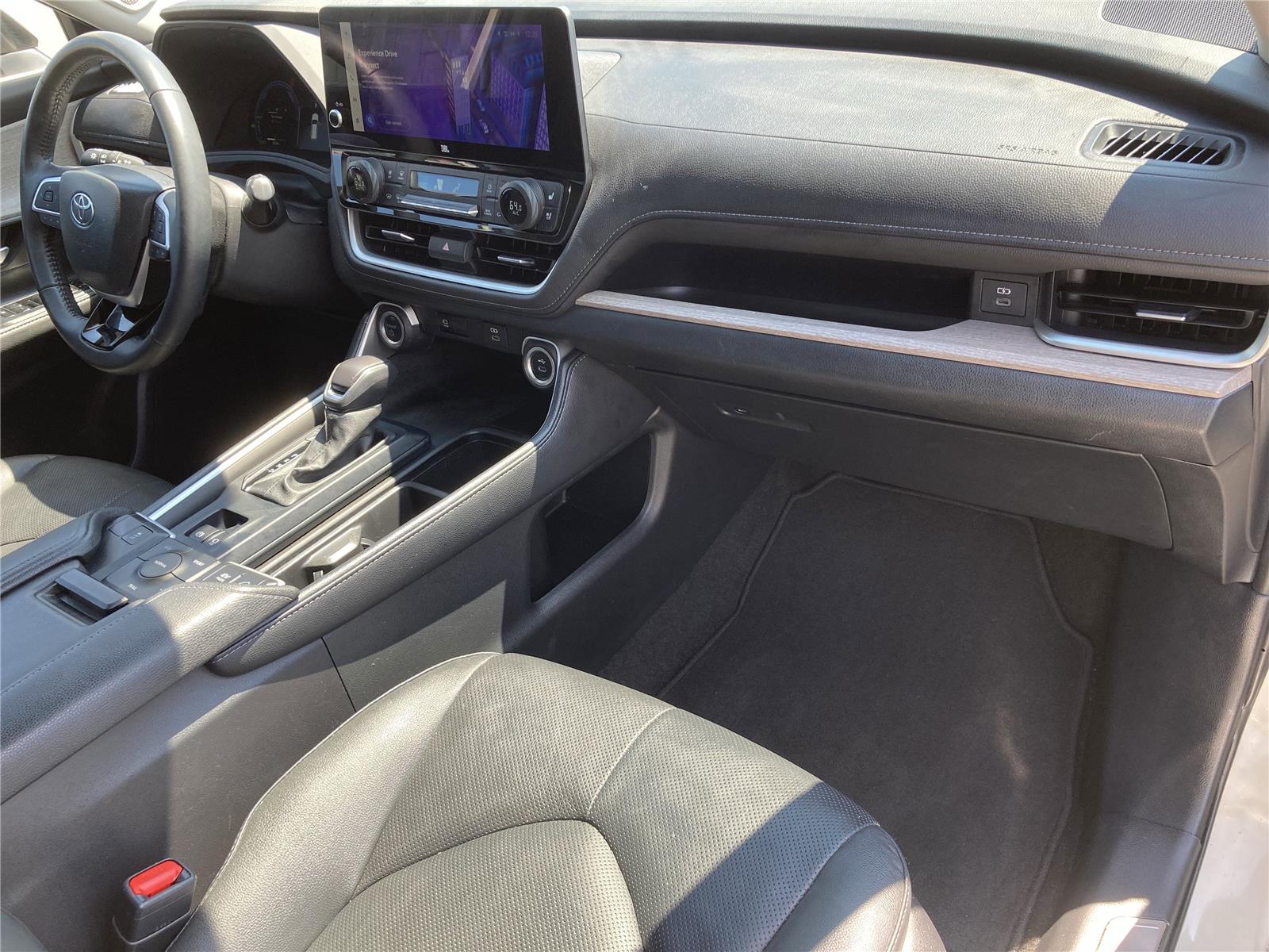2024 Toyota Grand Highlander Hybrid Limited photo 29
