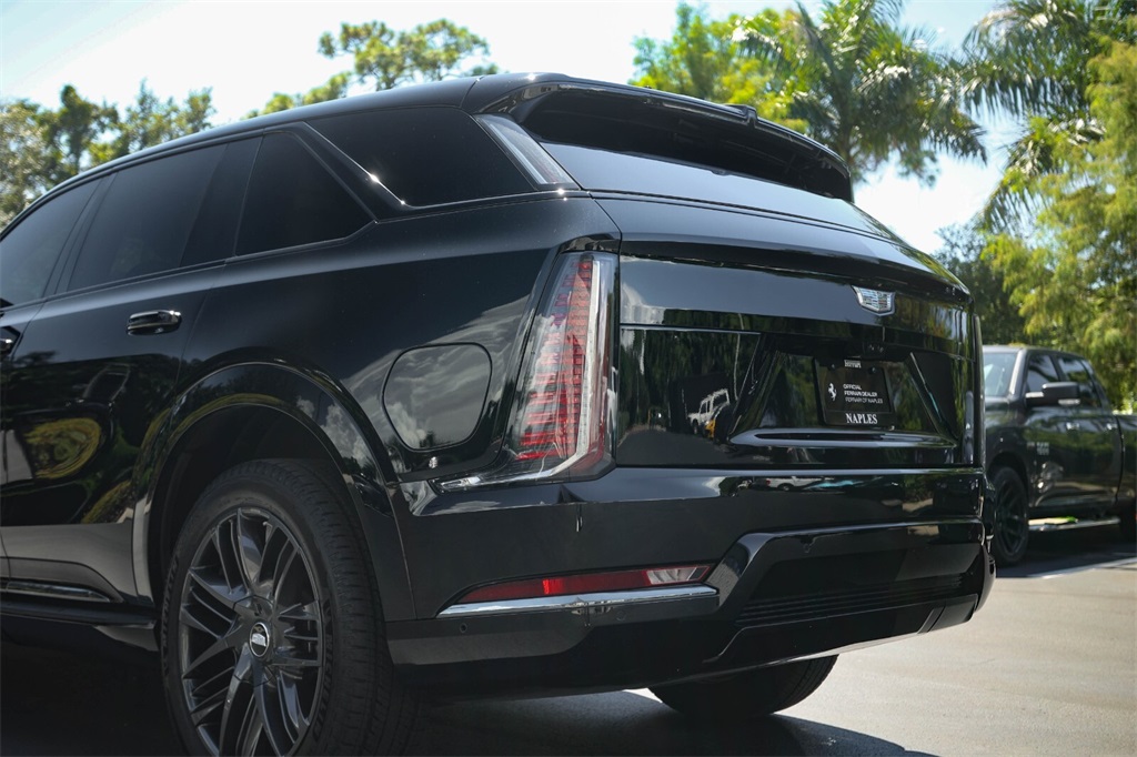 2025 Cadillac Escalade IQ Sport photo 13