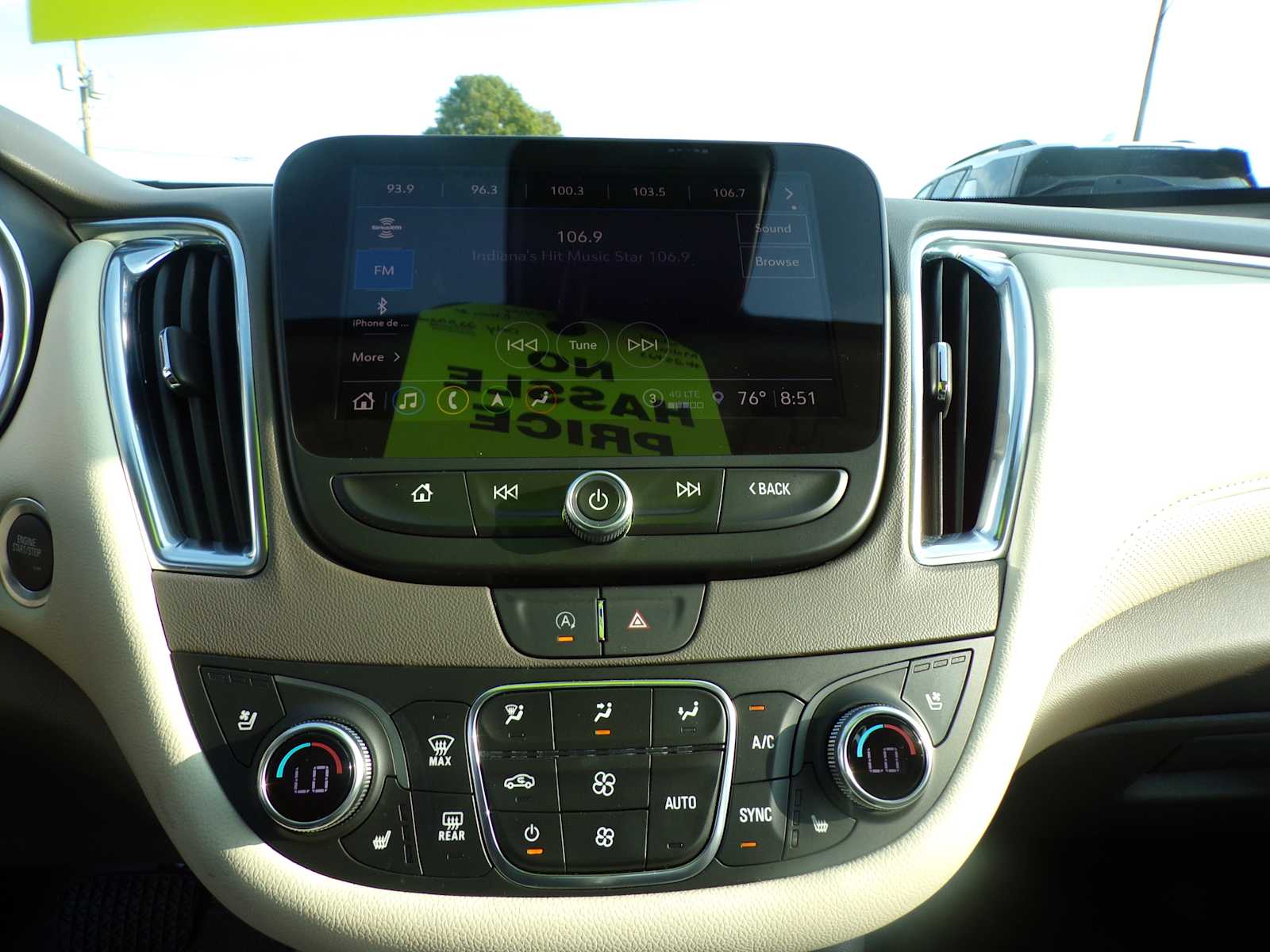 2024 Chevrolet Malibu Premier 2LT photo 12