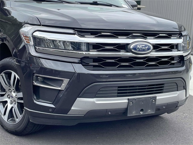 2024 Ford Expedition MAX Limited photo 2