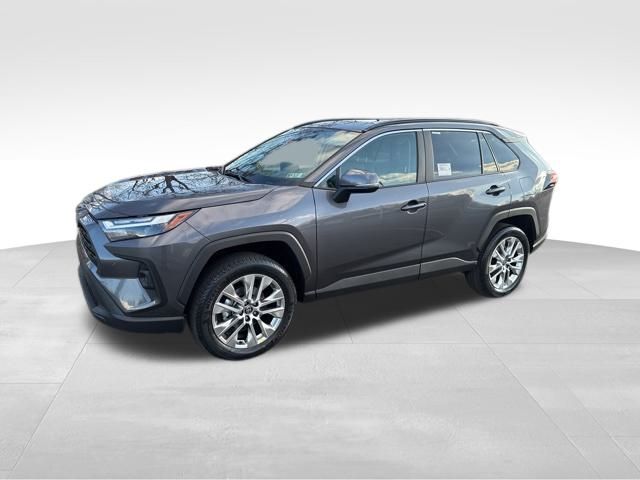 2025 Toyota RAV4 XLE Premium's photo