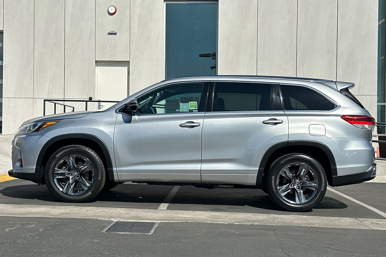 2017 Toyota Highlander Limited Platinum photo 4