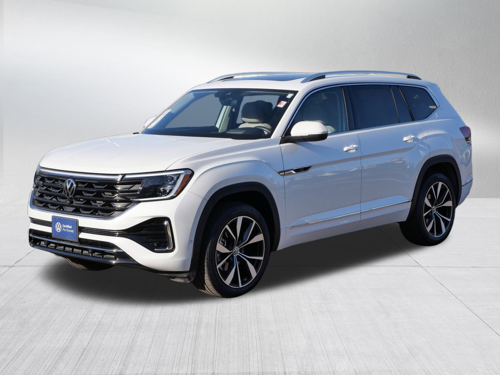 2025 Volkswagen Atlas SEL Premium R-Line photo 3