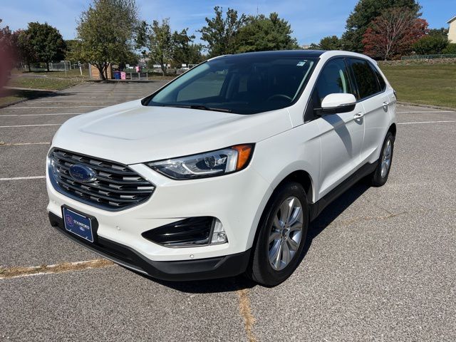 2022 Ford Edge Titanium photo 4