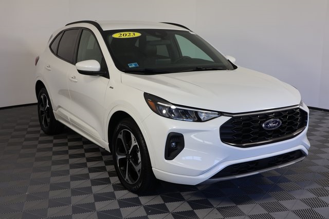 2023 Ford Escape ST-Line Select's photo