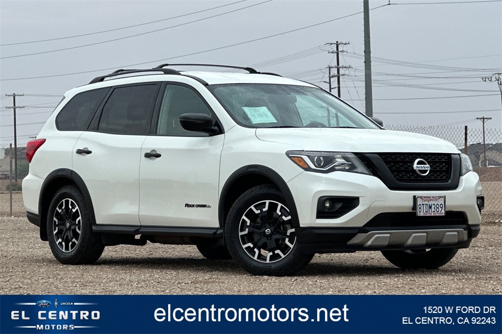 2020 Nissan Pathfinder SV's photo