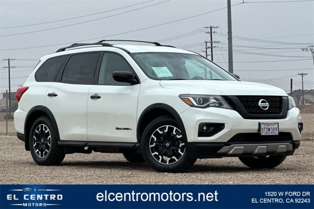 2020 Nissan Pathfinder SV's photo