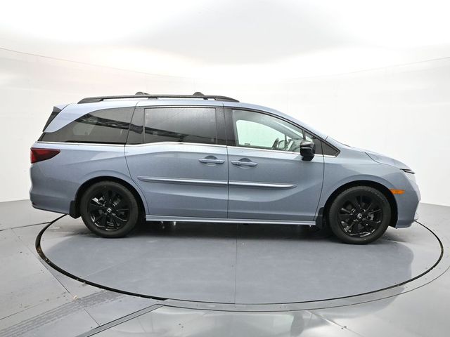 2023 Honda Odyssey Sport photo 4