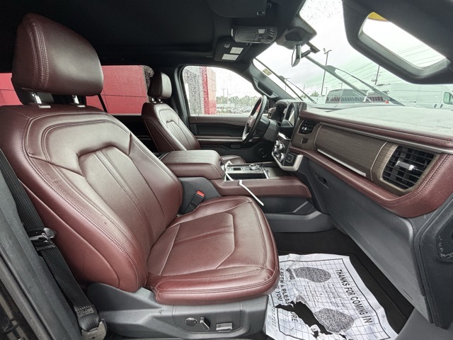 2023 Ford Expedition MAX Limited photo 4