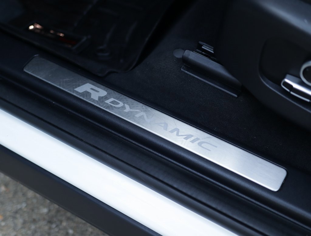 2021 Land Rover Discovery Sport S R-Dynamic photo 16