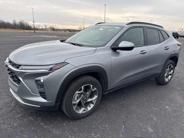 2025 Chevrolet Trax LT's photo