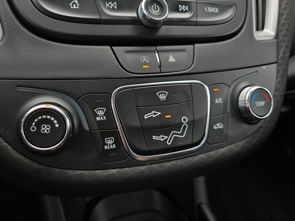 2023 Chevrolet Malibu LS photo 21