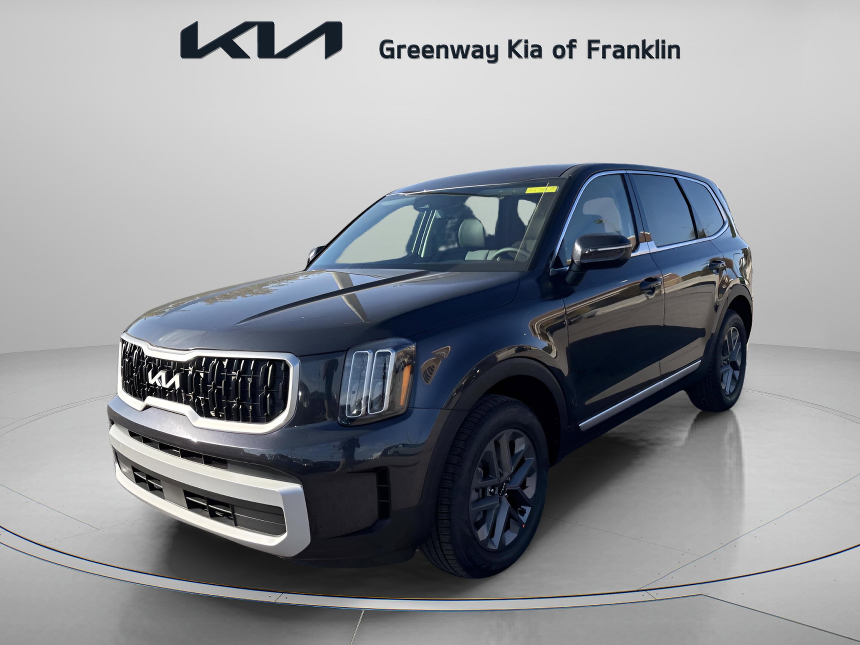2025 Kia Telluride LX photo 3