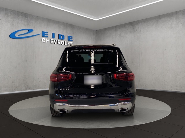 2025 Mercedes Benz GLB 250 4MATIC photo 2