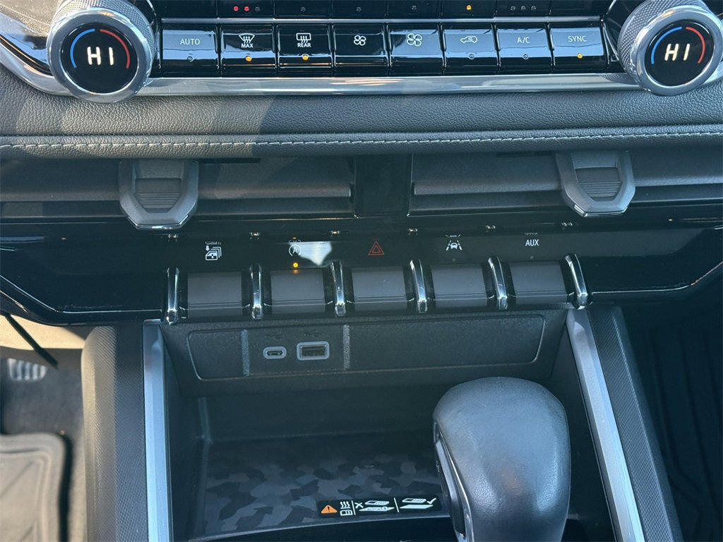 2024 CHEVROLET COLORADO - Image 24