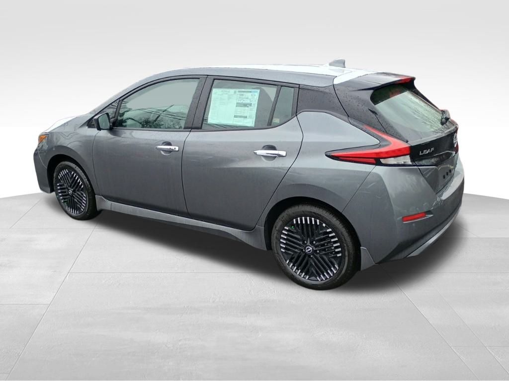 2025 Nissan Leaf SV Plus photo 4