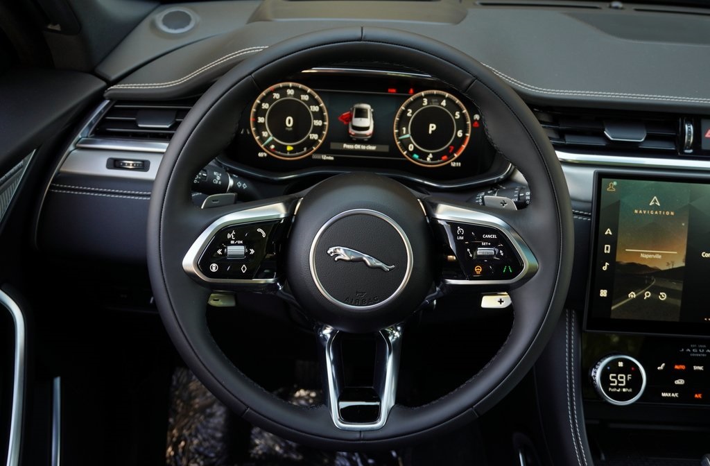 2026 JAGUAR F-PACE - Image 15