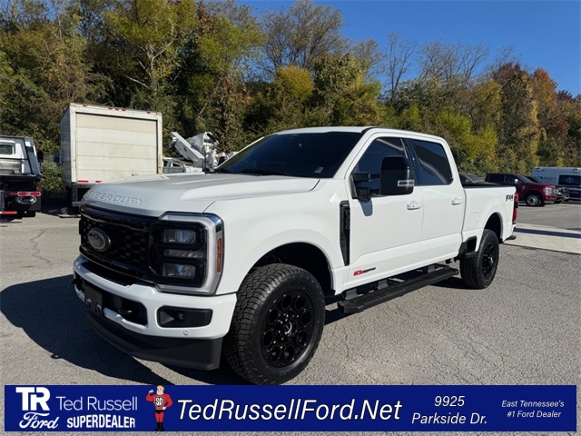 2024 Ford F-350 Super Duty Lariat's photo