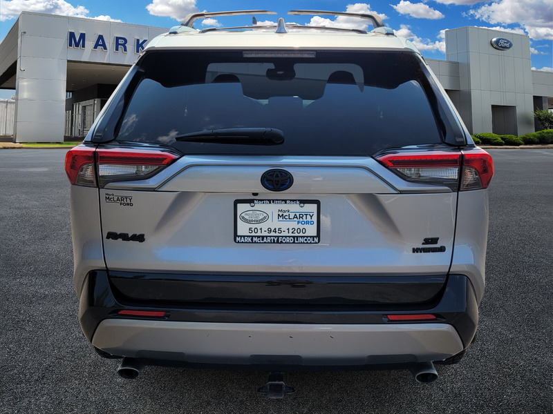 2022 Toyota RAV4 Hybrid SE photo 4