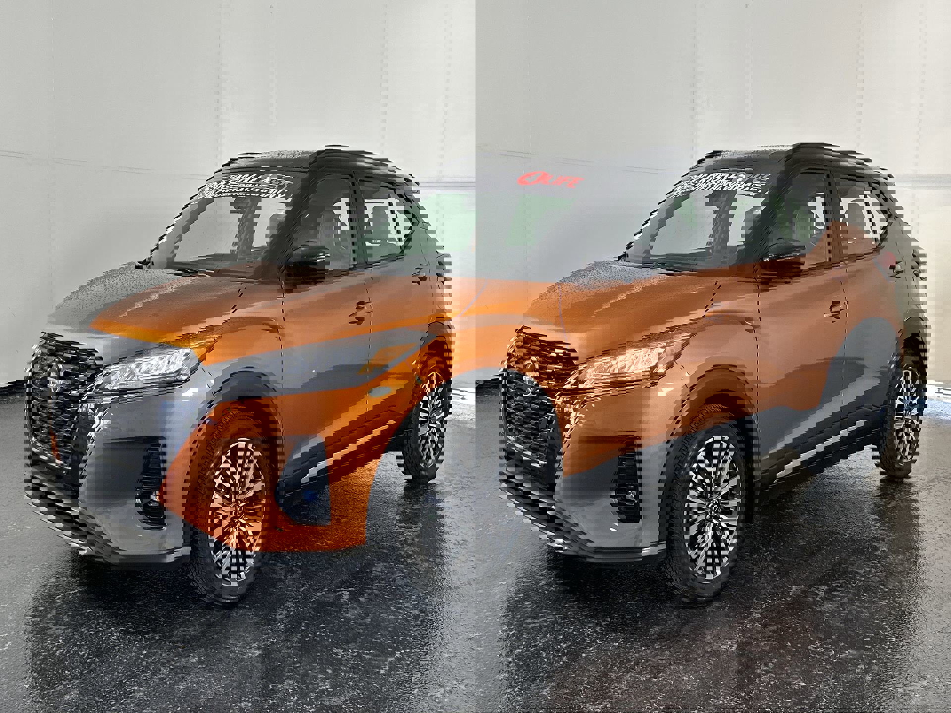 2024 Nissan Kicks SR photo 3
