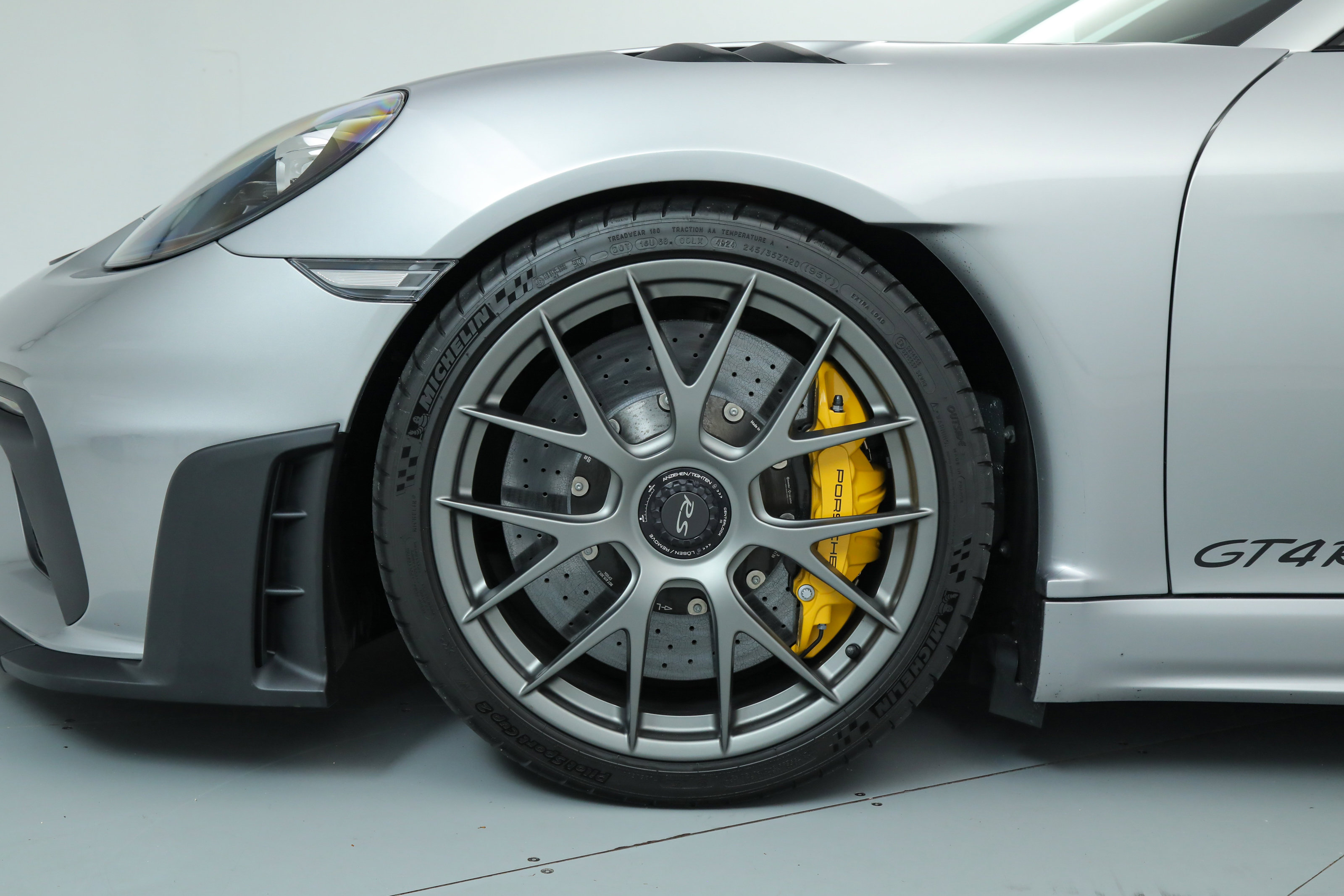 2025 Porsche Cayman GT4 RS photo 48