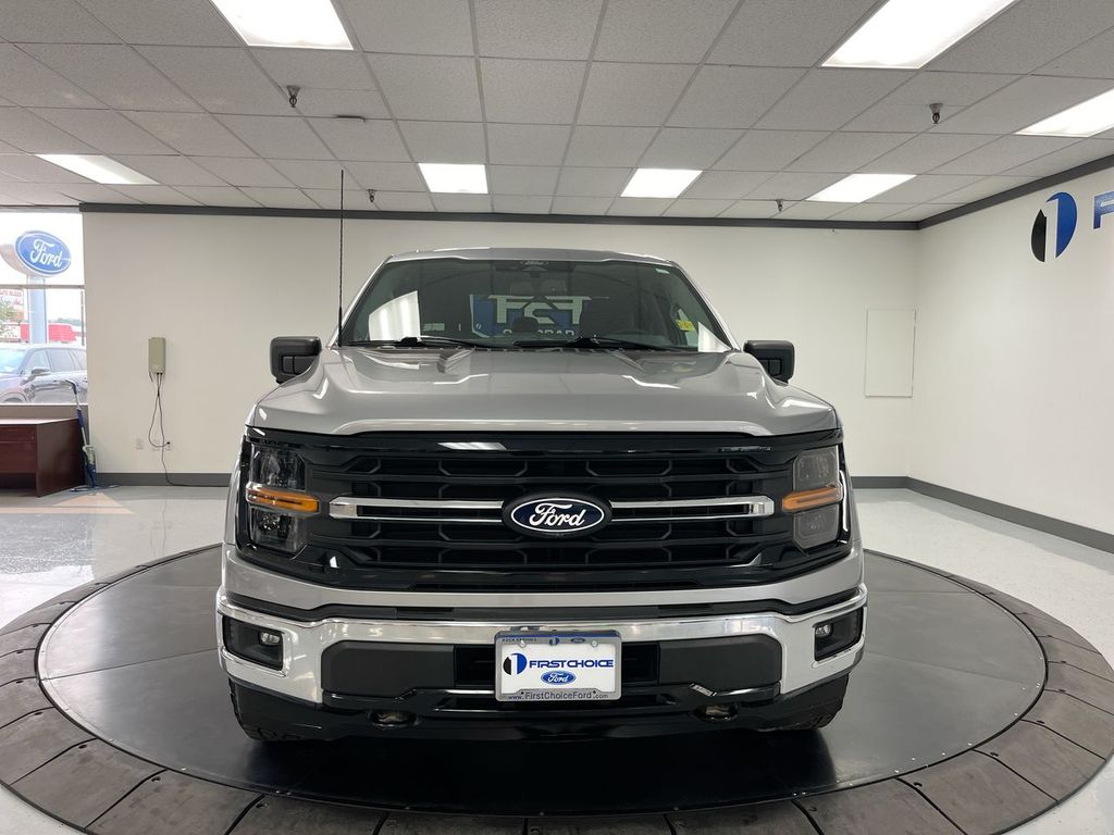 2024 Ford F-150 XLT photo 3