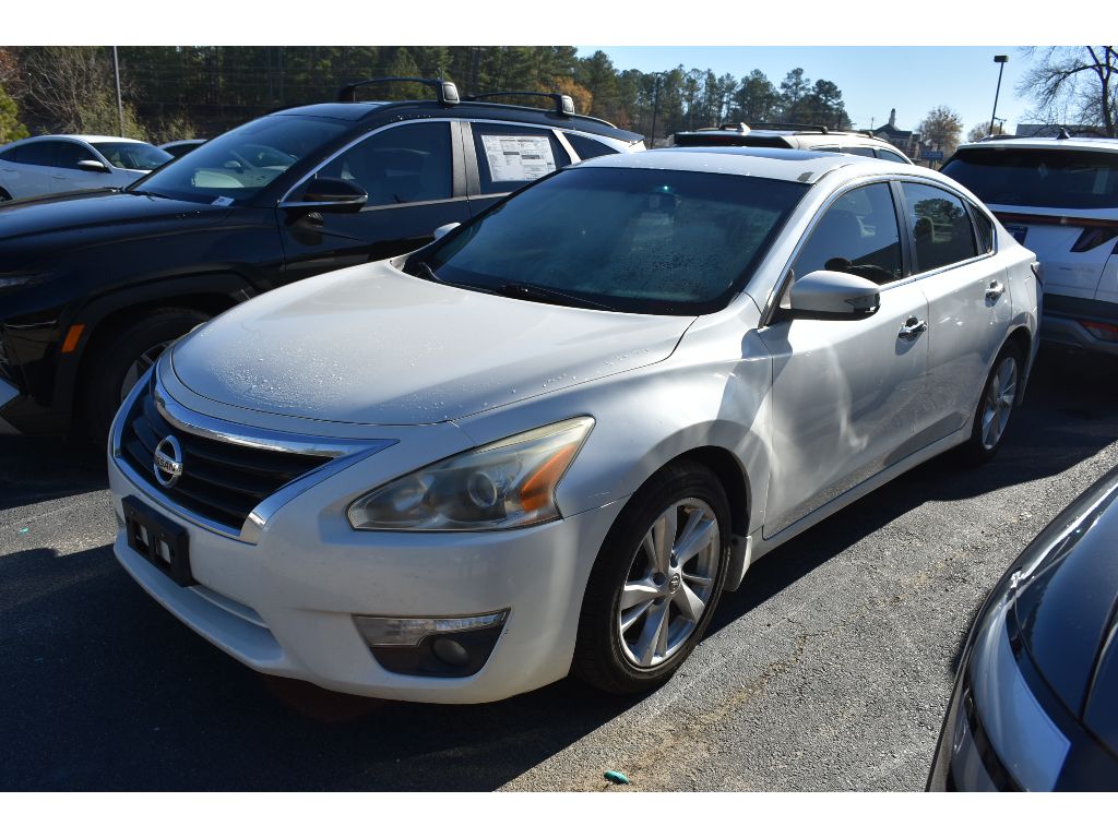 2015 Nissan Altima SV's photo