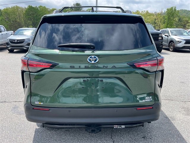 2022 Toyota Sienna XLE photo 18