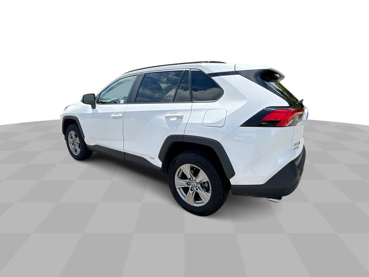 2022 Toyota RAV4 Hybrid XLE photo 6