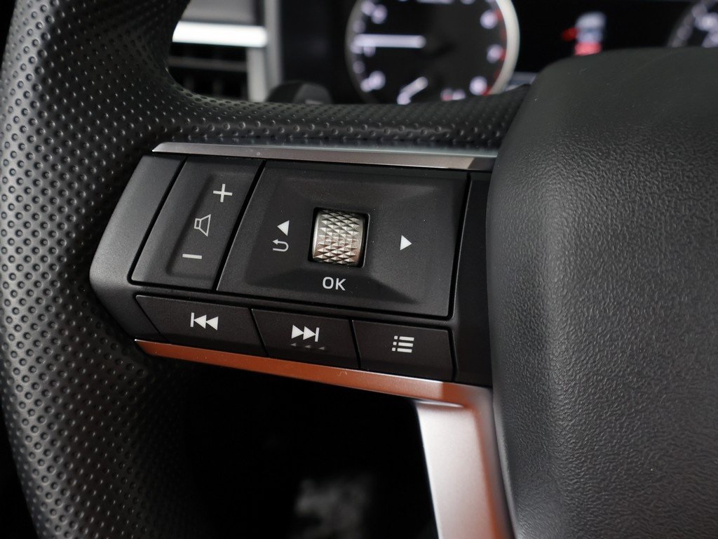2025 Mitsubishi Outlander ES photo 37