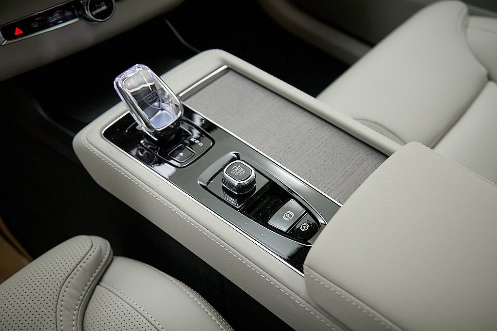 2026 VOLVO XC90 - Image 16