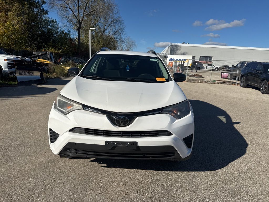 2017 Toyota RAV4 LE photo 2