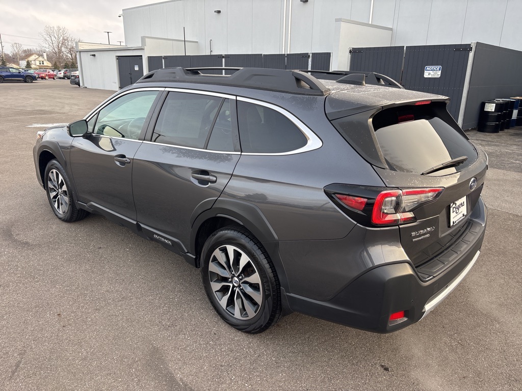 2023 Subaru Outback Limited XT photo 4