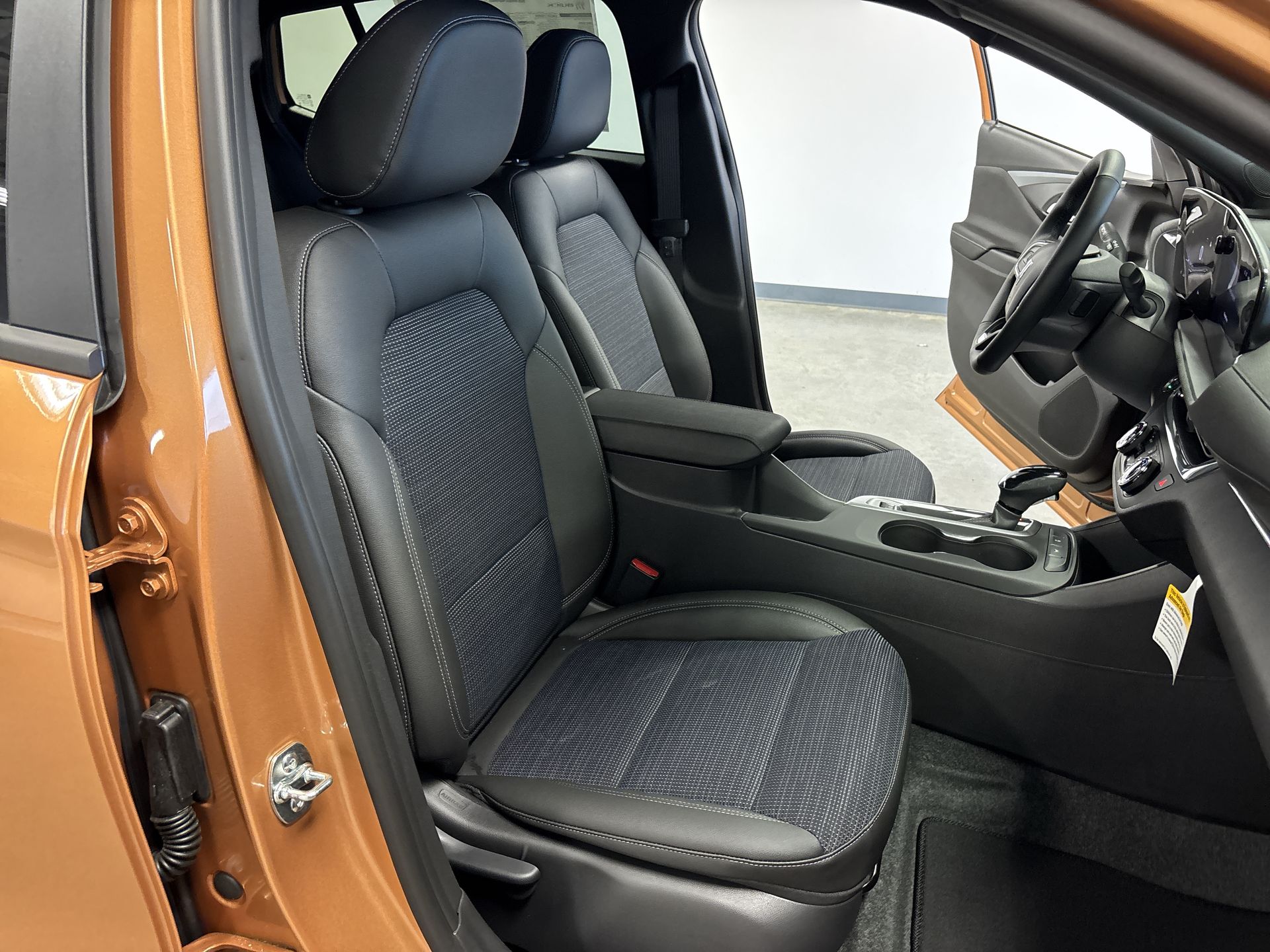 2025 Buick Envista Preferred photo 2