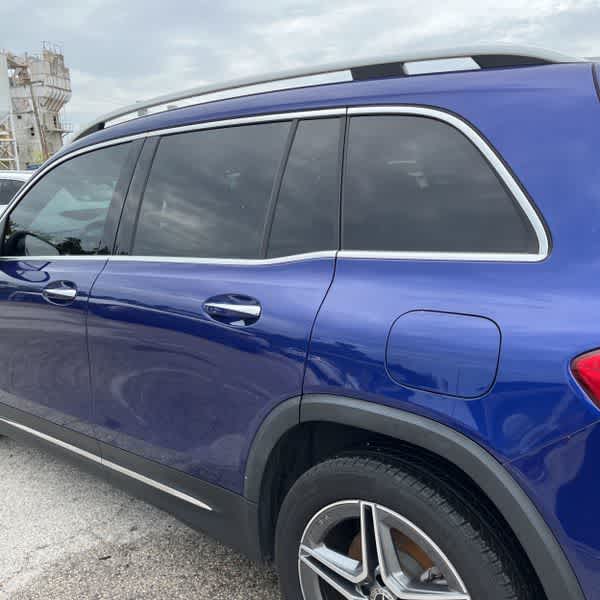 2021 Mercedes Benz GLB 250 photo 2