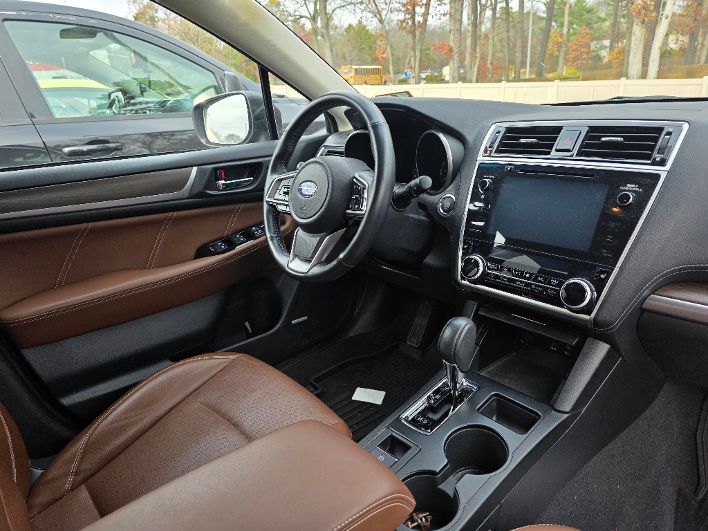 2018 Subaru Outback 2.5i photo 3